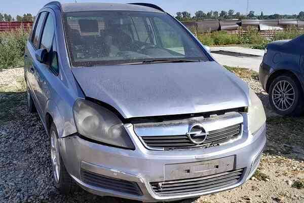 Dezmembrez Opel Zafira B langa Craiova